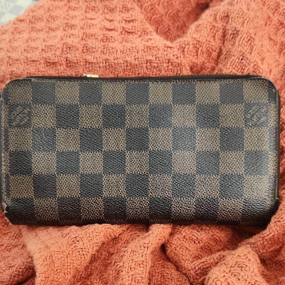Louis Vuitton Checkered Brown and Black Wallet